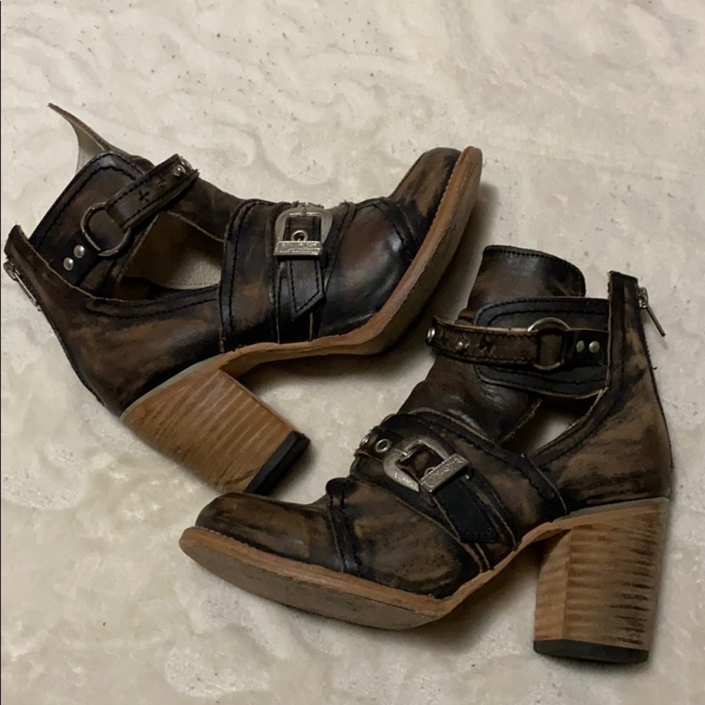 Freebird booties herls